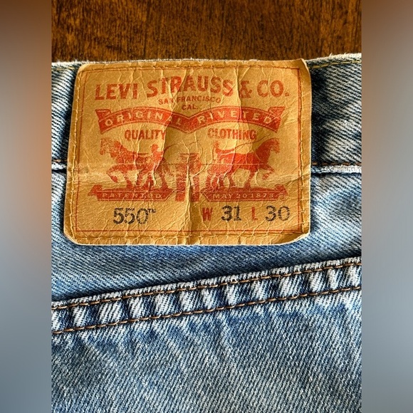 Levi’s | 90s 550 Jeans, Straight Tapered Relaxed Mom Jean - Picture 3 of 7